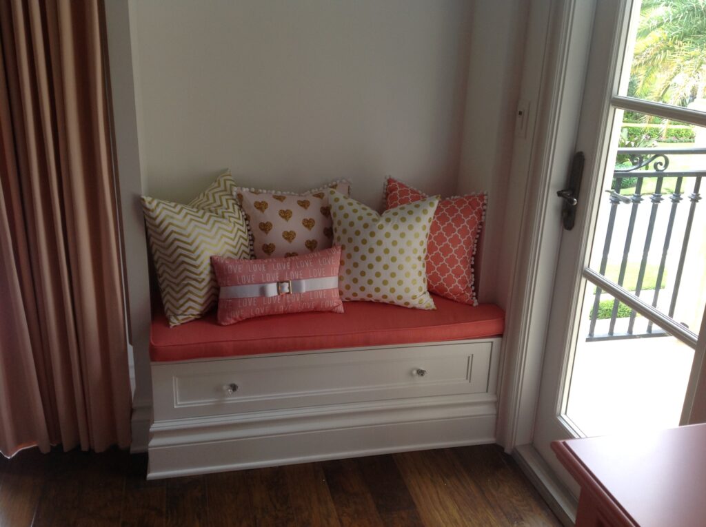 Patio furniture custom cushions made by Nilly Creation